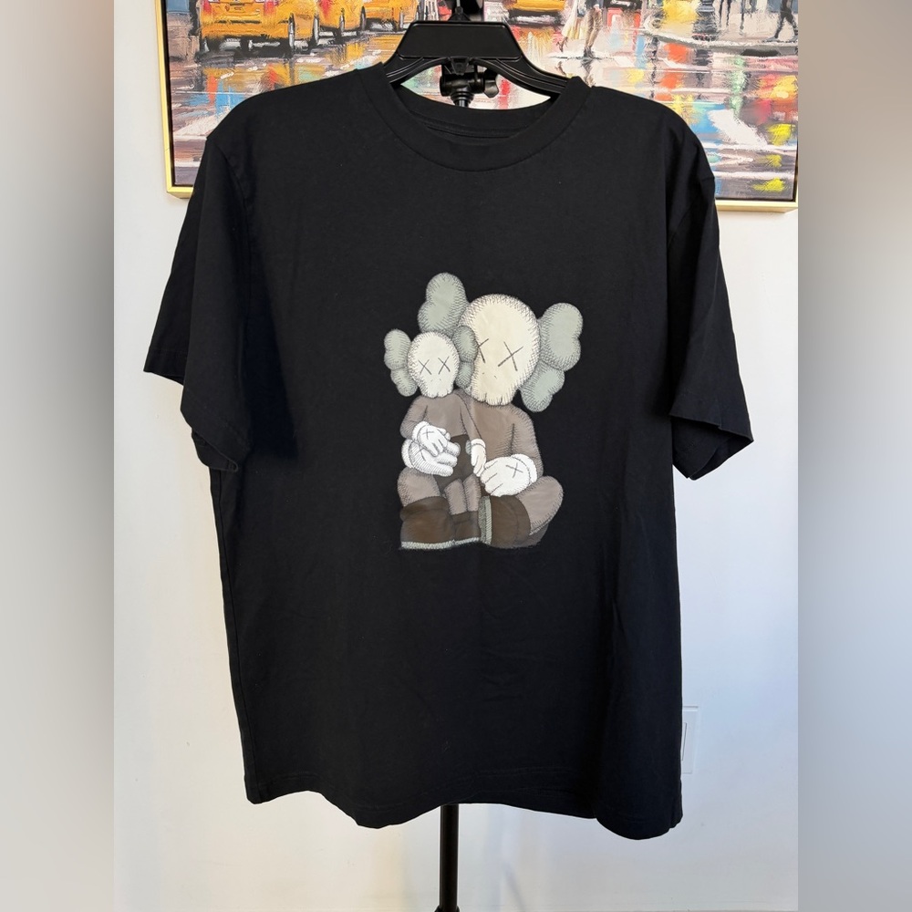 KAWS x Uniqlo T-Shirt Black 2023 Mens Size XL Black Rare EUC